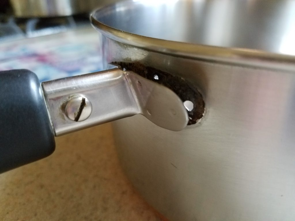 cookware - How to repair a pot with rusted screw on handle